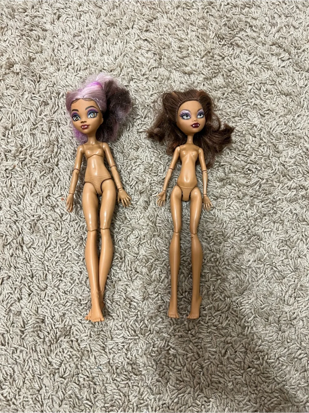 Bundle of 2 clawdeen dolls various conditions OOB